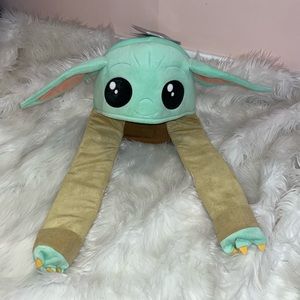 BABY YODA CHARACTER HAT WITH MOVEABLE EARS (Brand New)